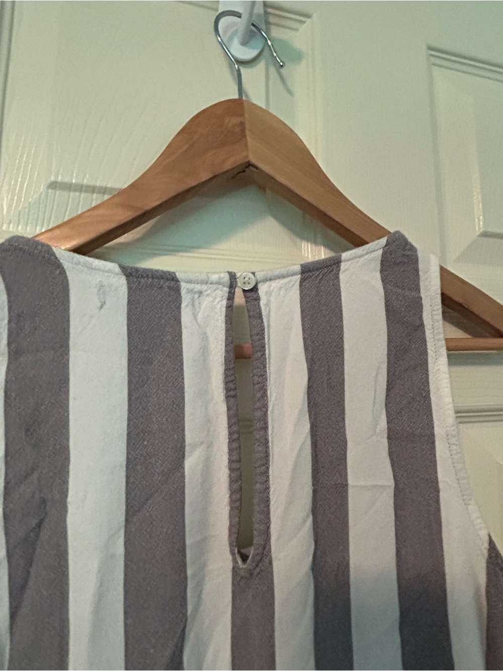 Banana Republic Vertical Stripe Sleeveless Romper in White and Gray - Picture 5 of 6
